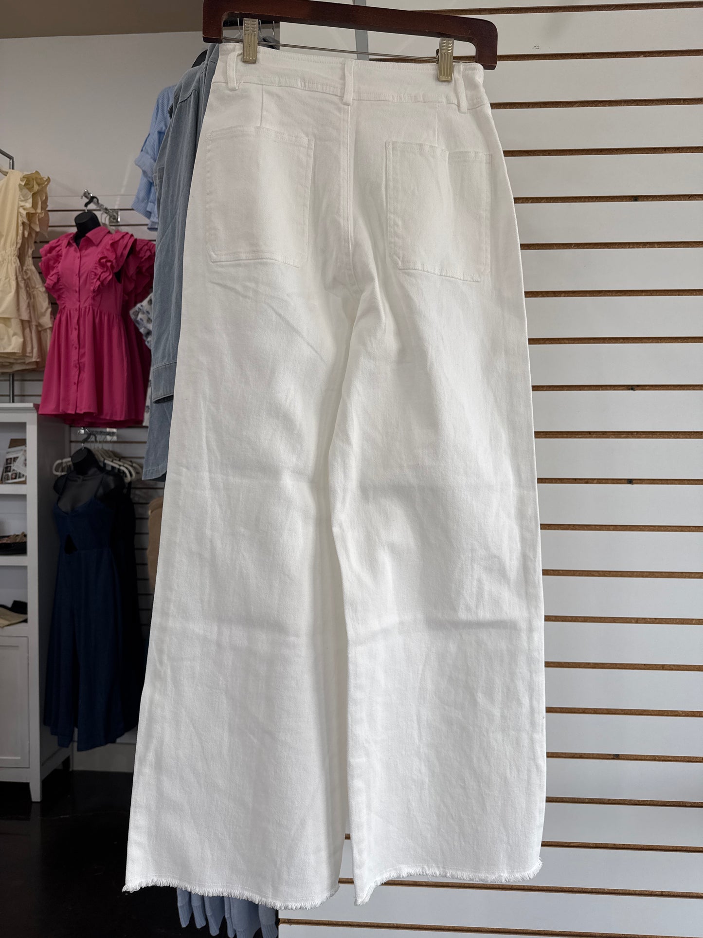 2 POCKET DETAIL WIDE LEG HIGH WAIST PANTS