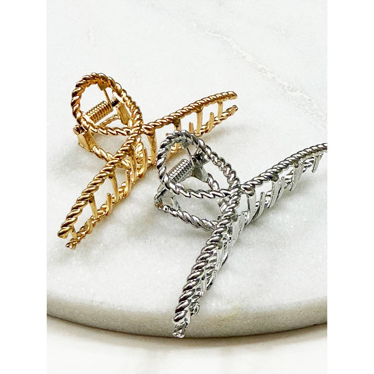 Medium Metal Loop Hair Claw