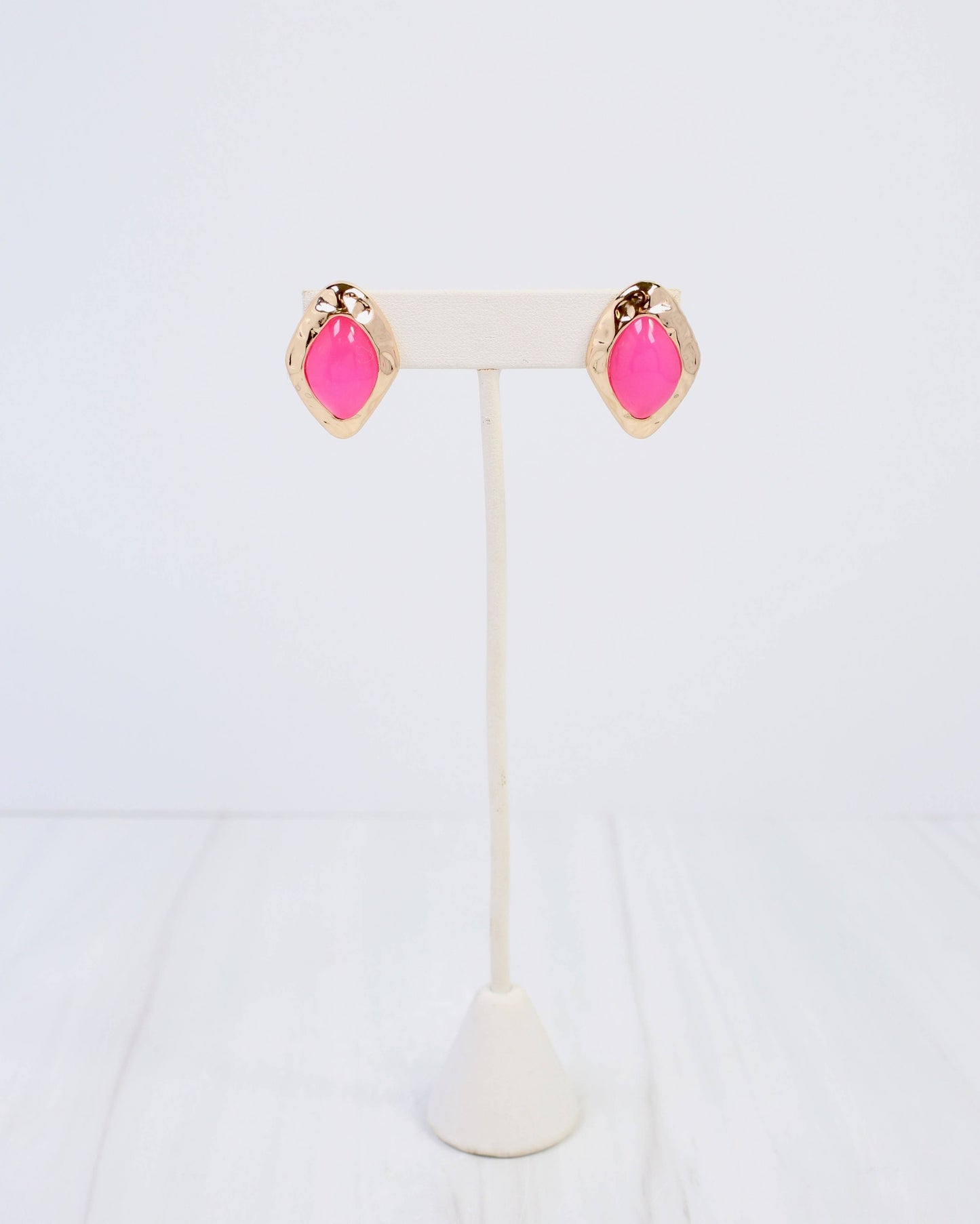 Madrid Hammered Gold Trim Earring Hot Pink