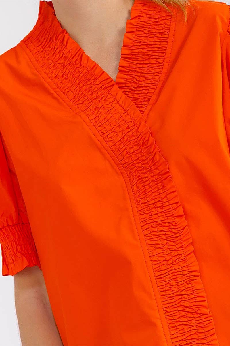 SHORT PUFF SLEEVE V-NECK RUFFLE BLOUSE