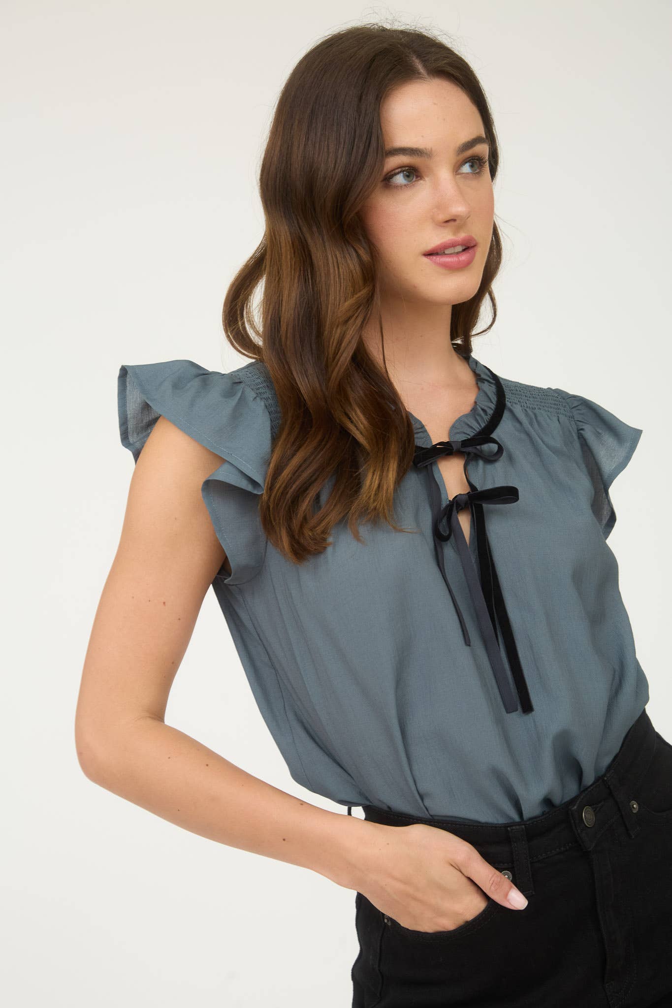 CONTRAST FRONT TIE DETAIL SHORT SLEEVE BLOUSE