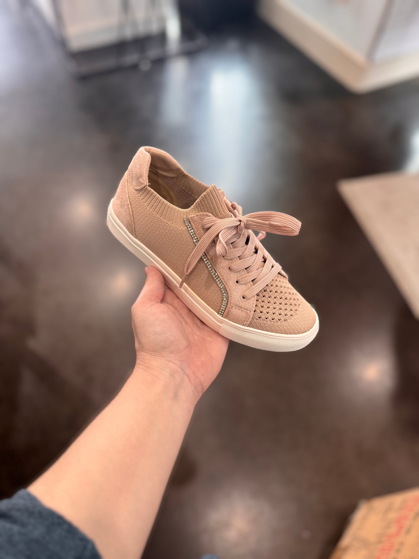 HOWELL BLUSH SNEAKER