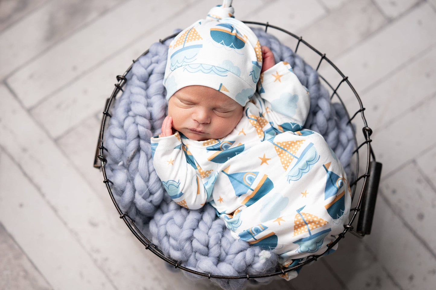 Infant Unisex Blue Sail Boat Baby Gown and Hat Set (0-3M)