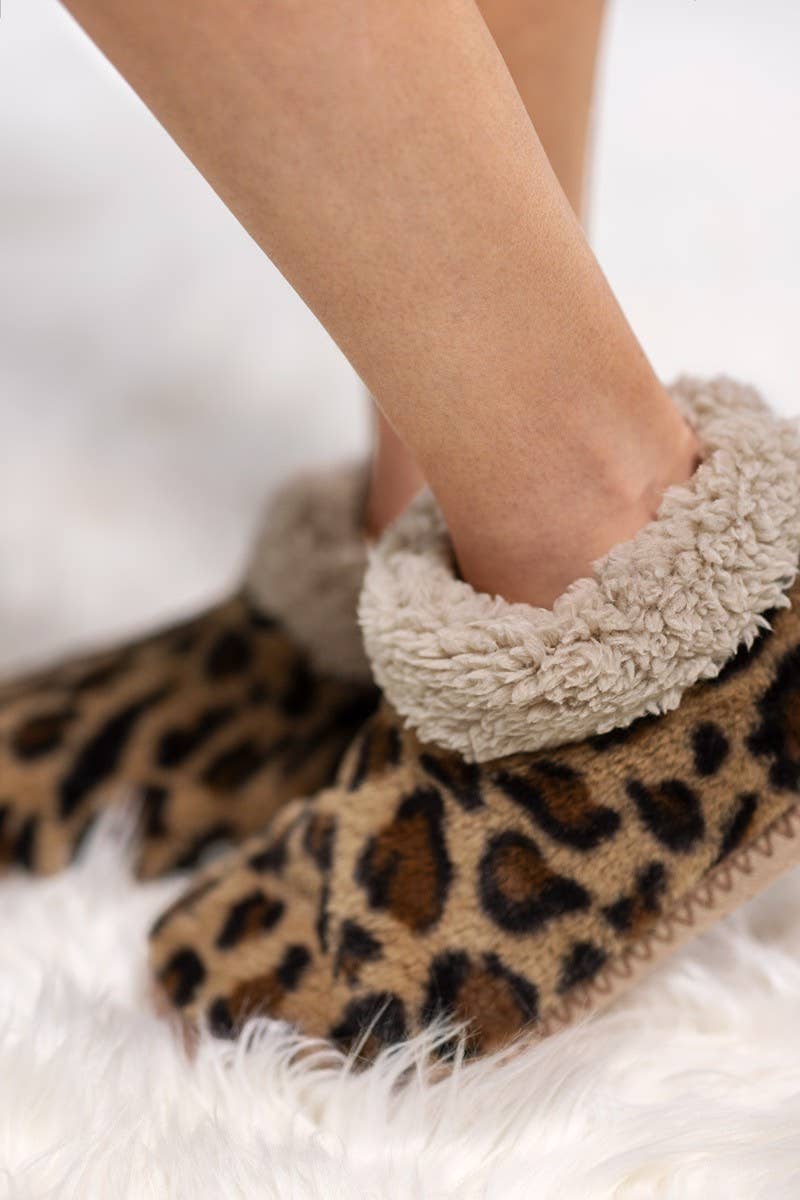 Cozy Leopard Print Slippers