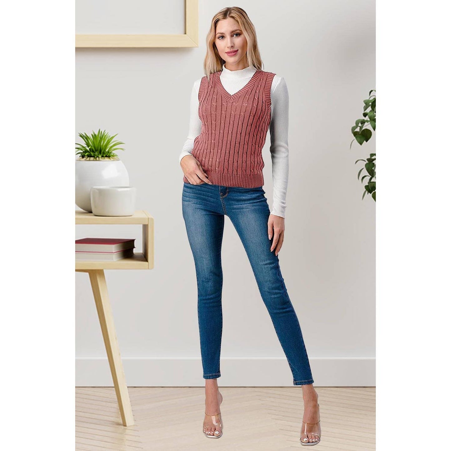 CABLE KNIT V NECK SWEATER VEST