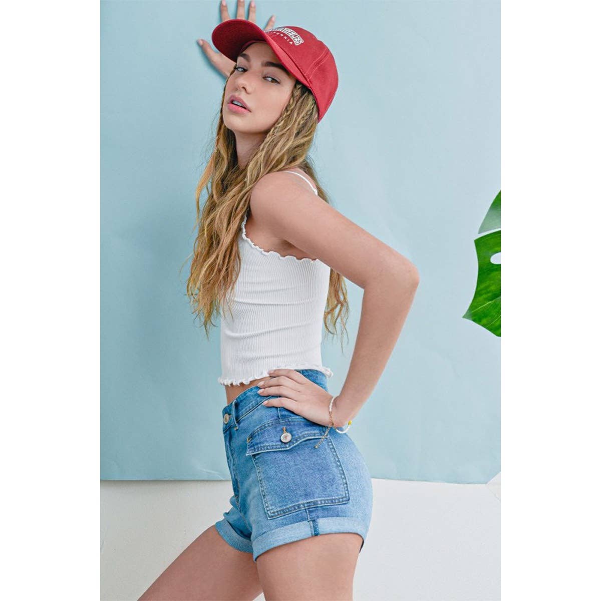 CARGO POCKET JEAN DENIM SHORTS W ROLL CUFF