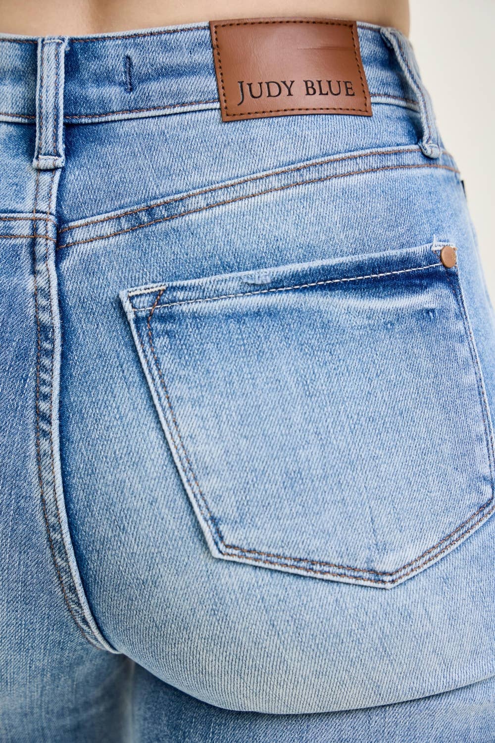 HW Tummy Control Contrast Wash Straight Judy Blue