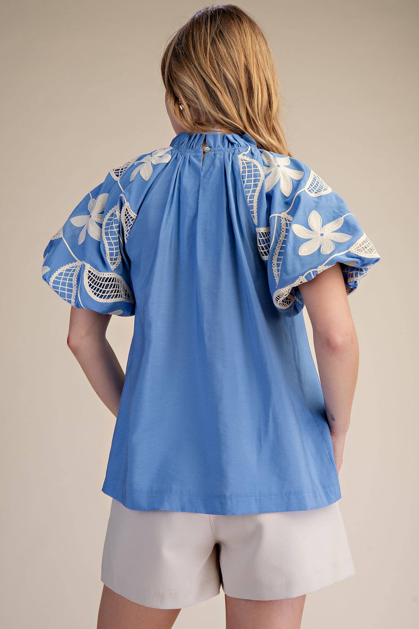 Ruffle Neck Bubble Sleeve Blouse