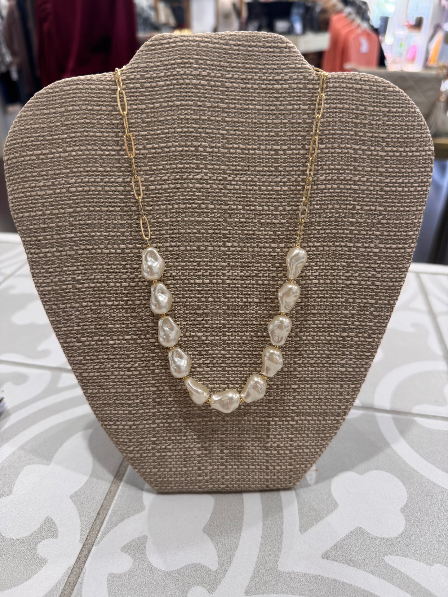 Elegant Baroque Pearl Necklace
