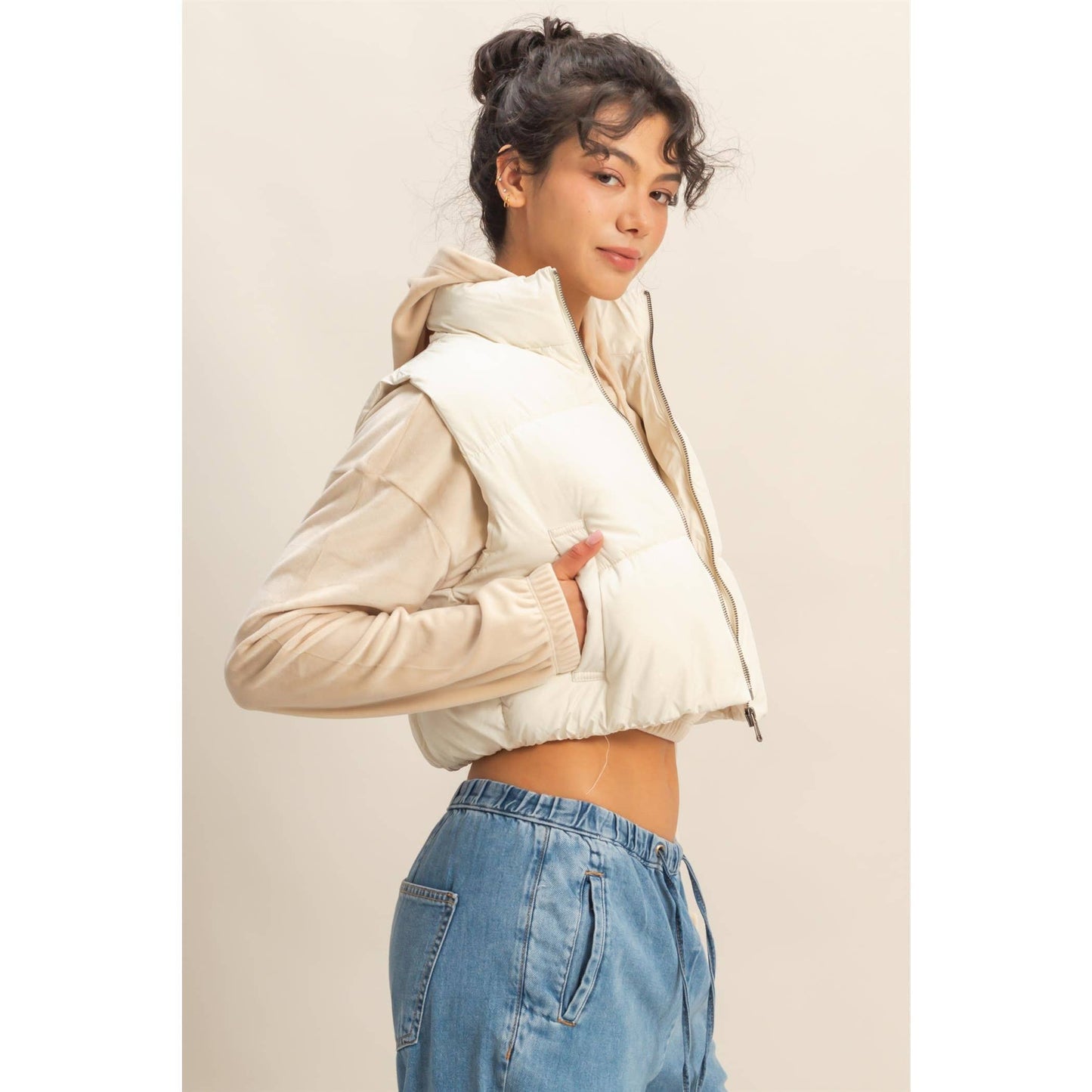 Cropped Puffer Vest ~ Cream