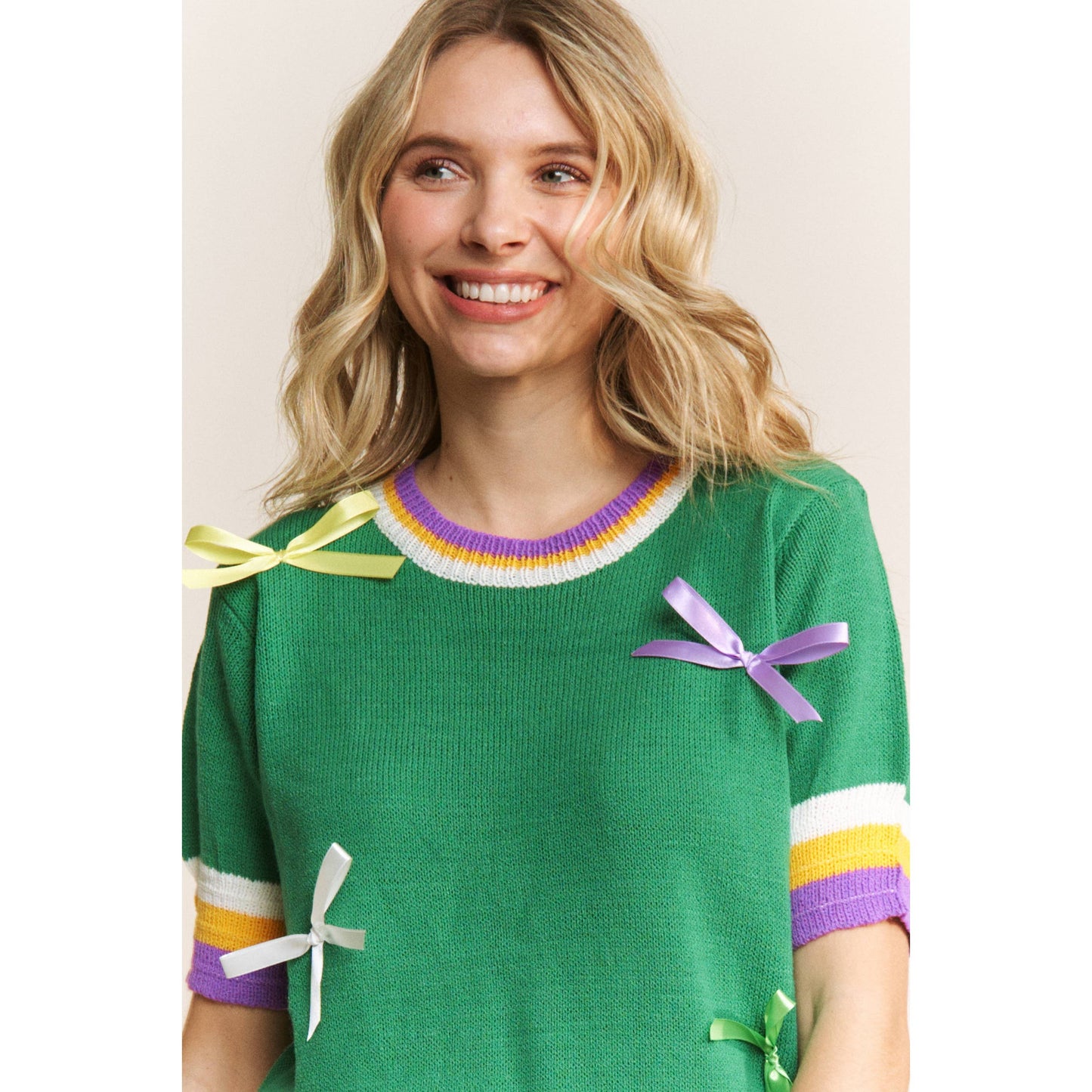 MARDI GRAS BOW DETAIL SHORT SLEEVE PULLOVER TOP