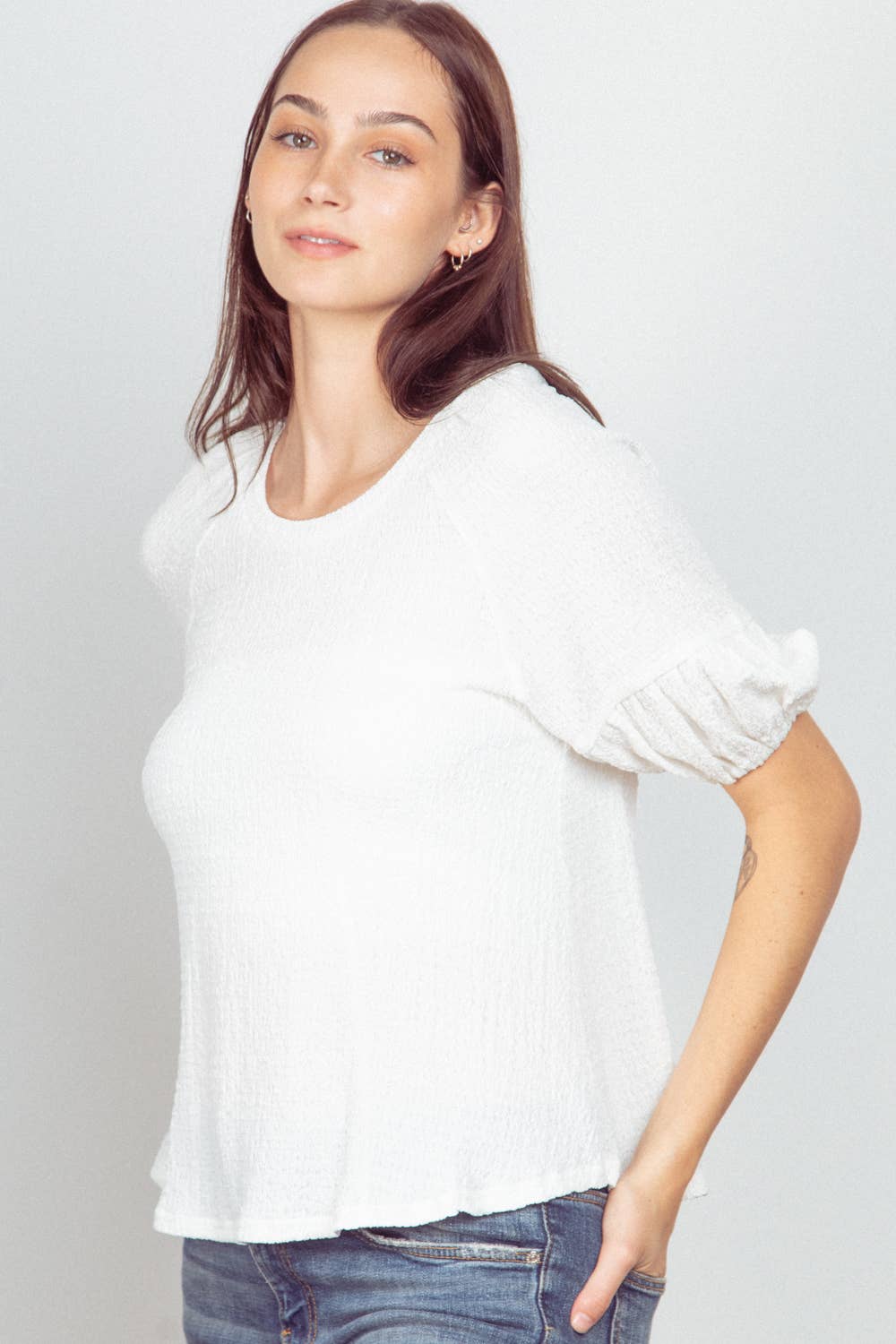 Half Puff Sleeve Crinkle Knit Top