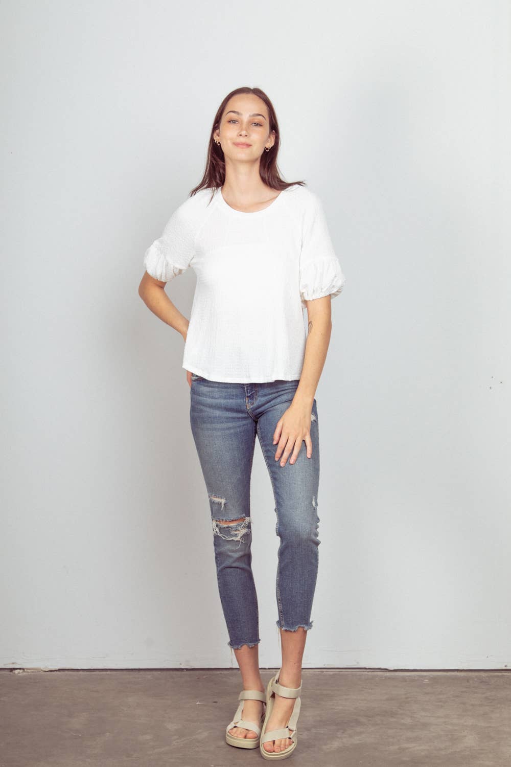 Half Puff Sleeve Crinkle Knit Top