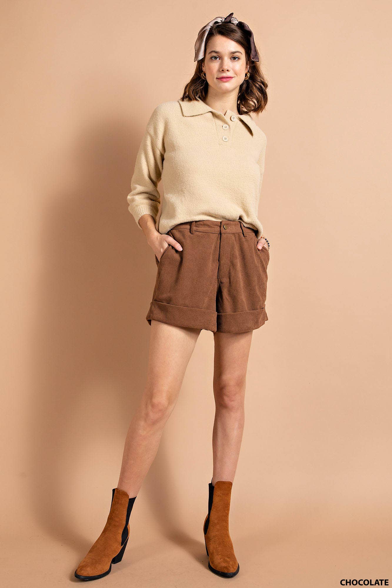 CHOCOLATE CORDUROY CUFF SHORTS