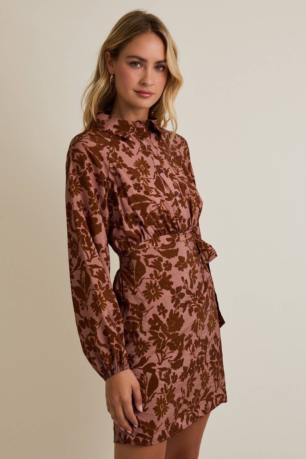 COLLAR BUTTON UP LONG SLEEVE WAIST TIE FLORAL MINI DRESS