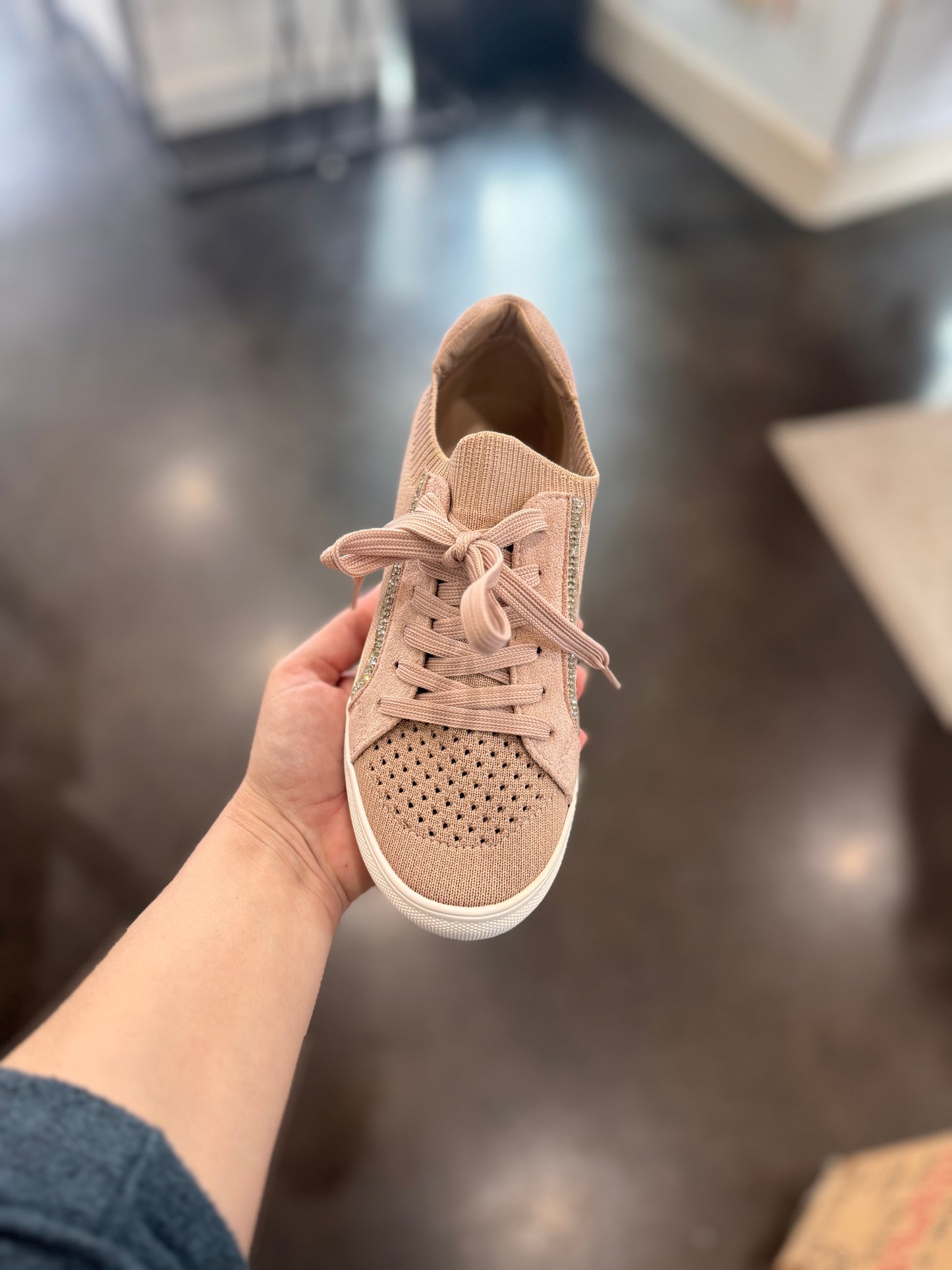 HOWELL BLUSH SNEAKER