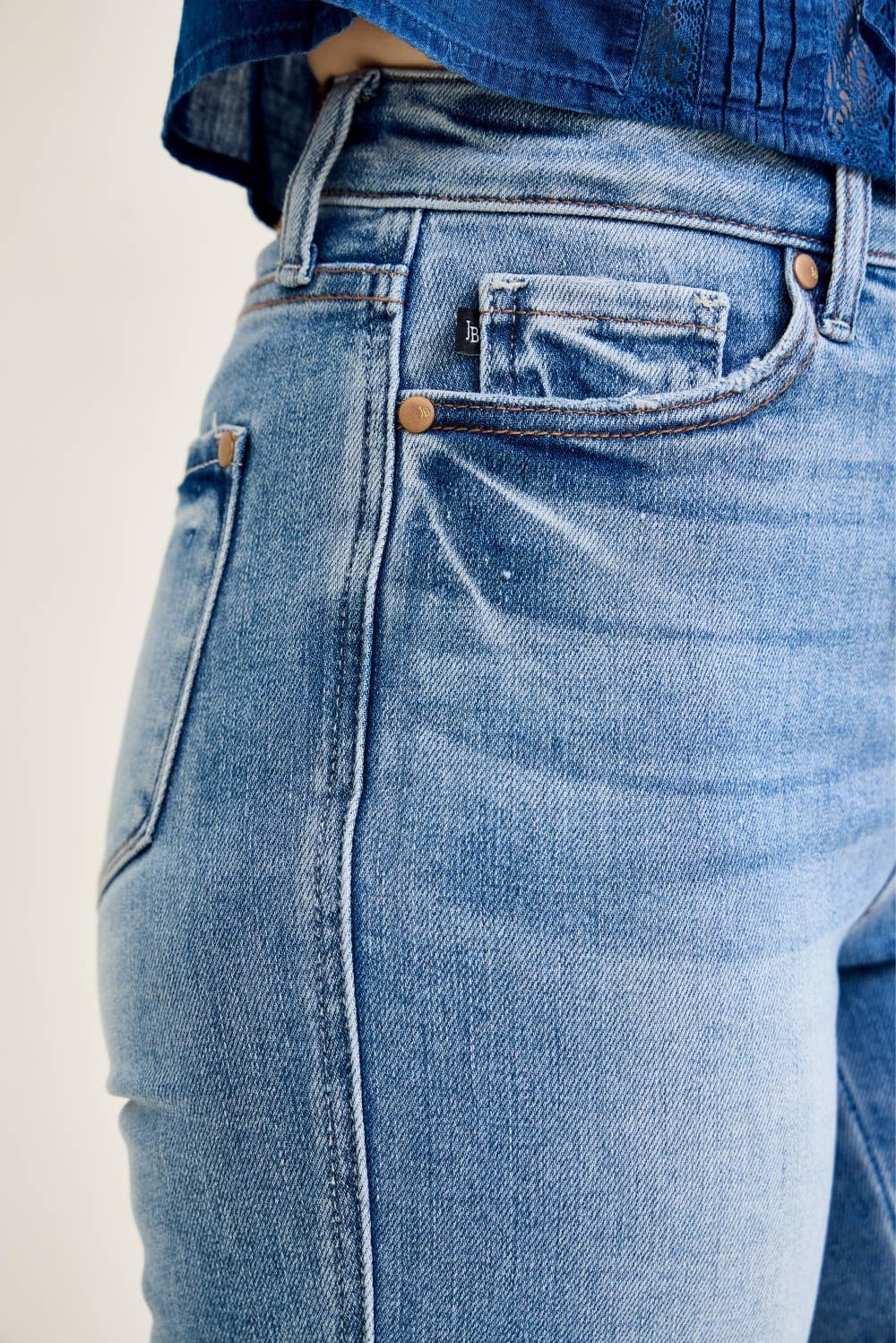 HW Tummy Control Contrast Wash Straight Judy Blue