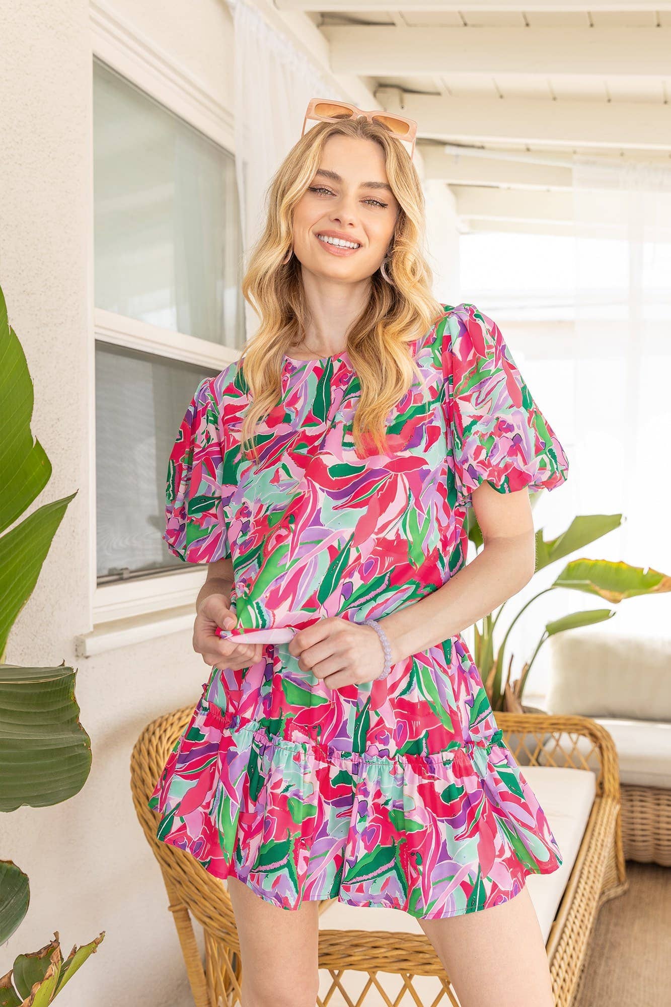 PUFF SHORT SLEEVE WOVEN FLORAL PRINT TOP