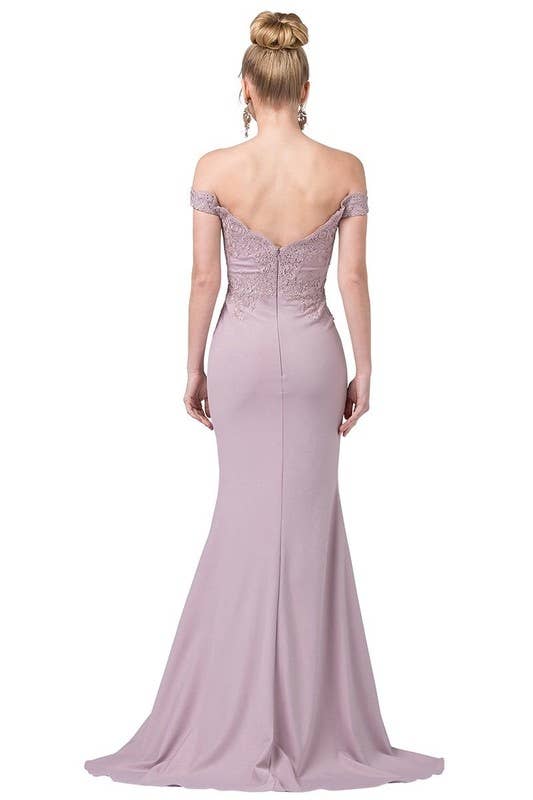 Lace Applique Off-The-Shoulder Sweetheart Neckline ~ Small