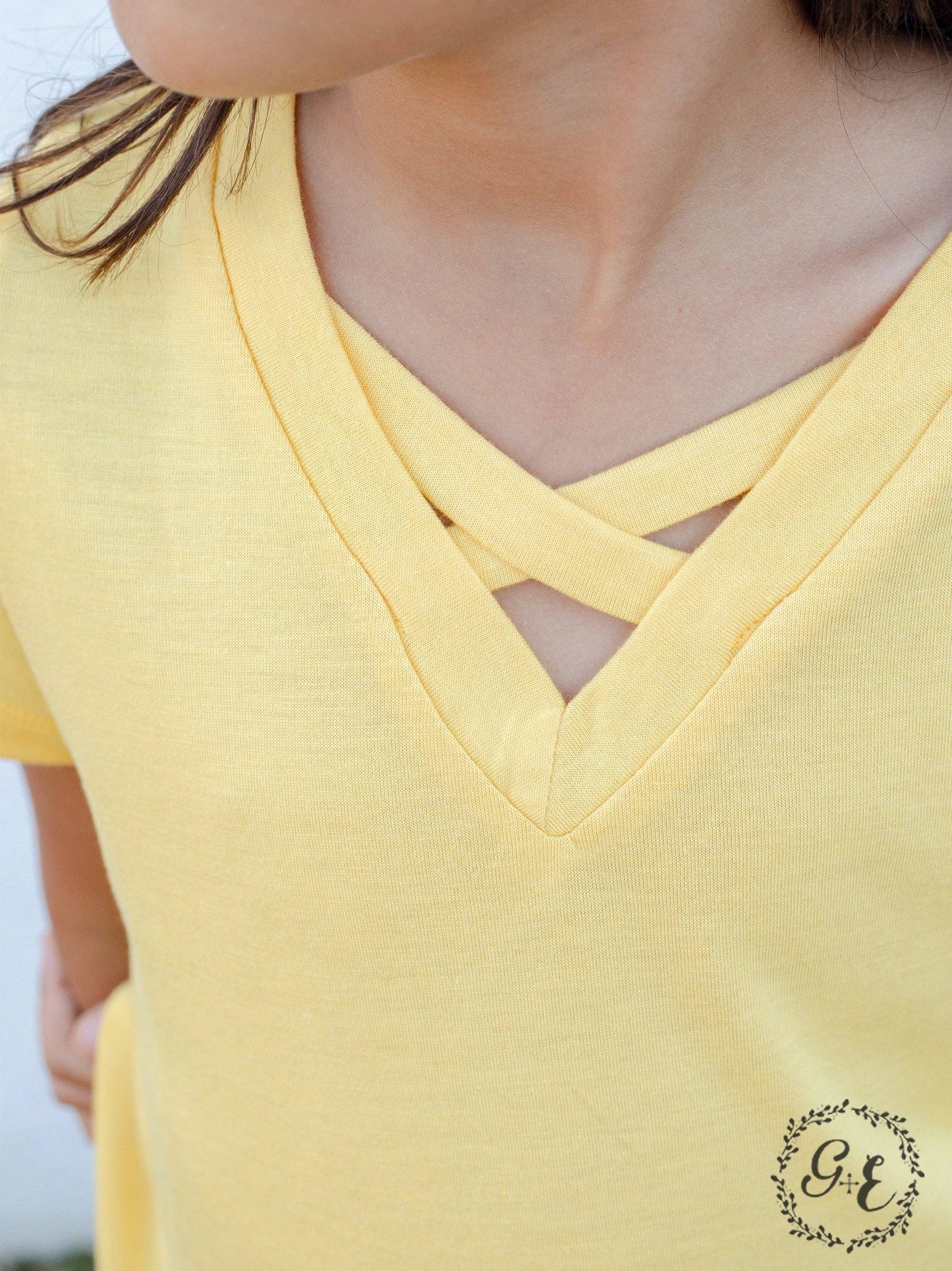 Girls' Tangled V-Neck Basics