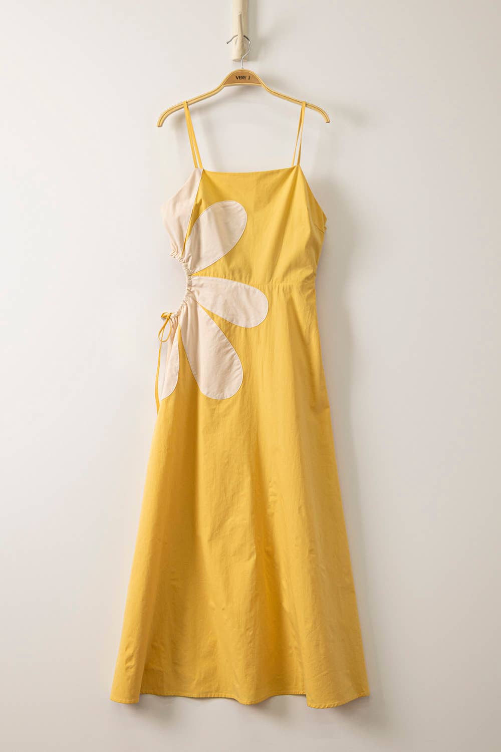 Side Cutout Floral Detail Resort Midi Dress