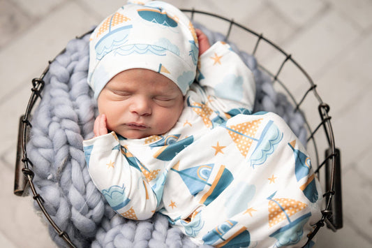 Infant Unisex Blue Sail Boat Baby Gown and Hat Set (0-3M)