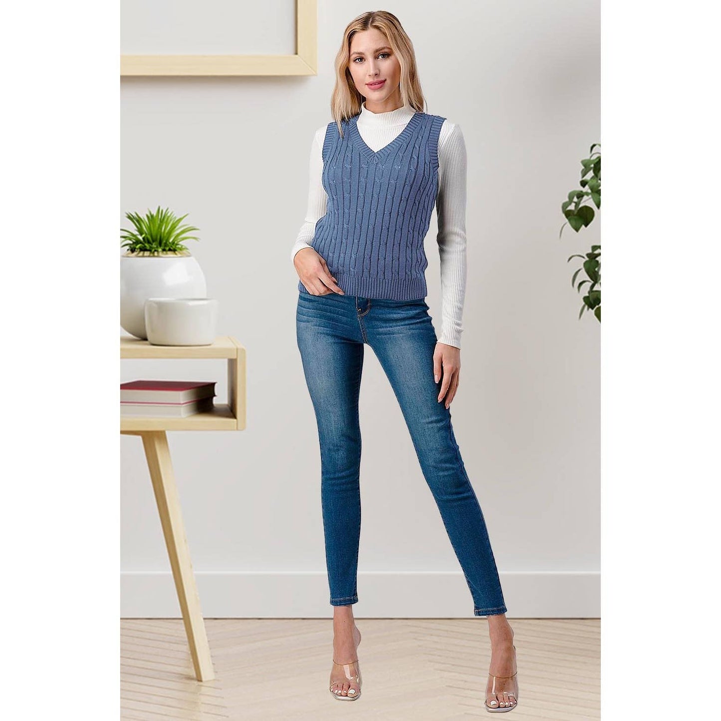 CABLE KNIT V NECK SWEATER VEST