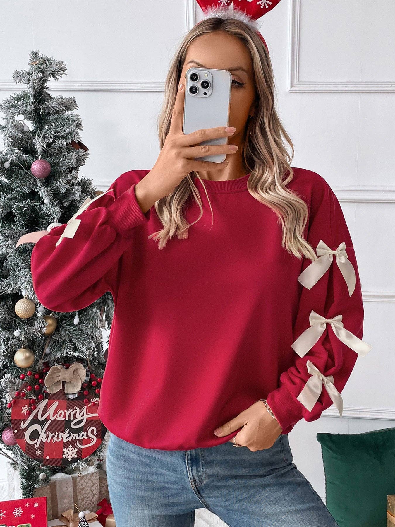 Christmas Bow Sleeve Round Neck Long Sleeve Sweatshirtp