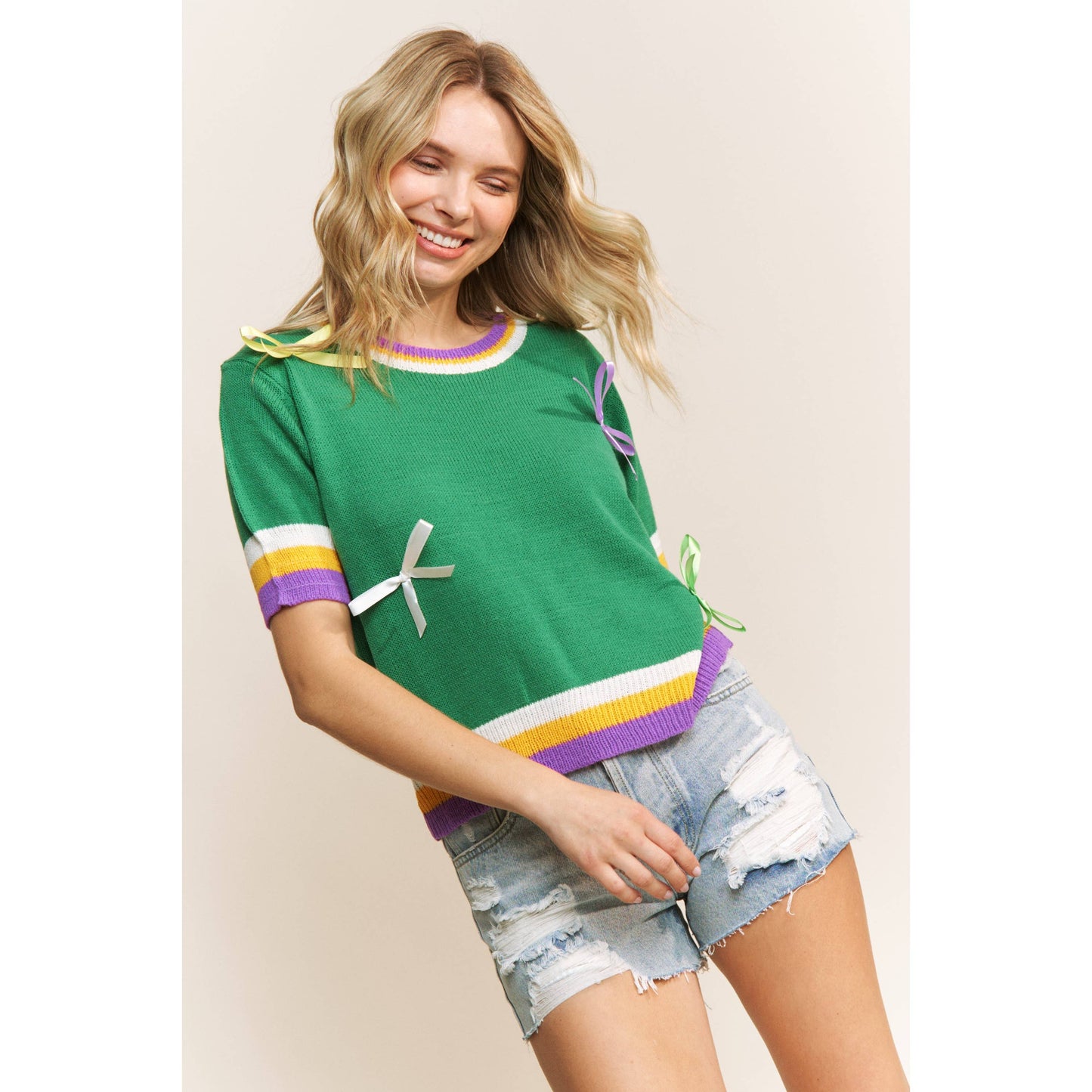 MARDI GRAS BOW DETAIL SHORT SLEEVE PULLOVER TOP