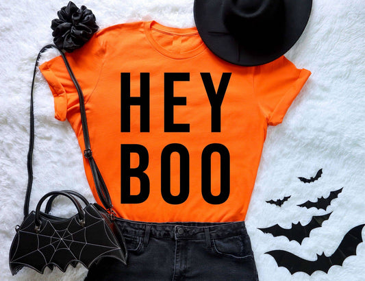 HEY BOO ORANGE HALLOWEEN GRAPHIC TEE