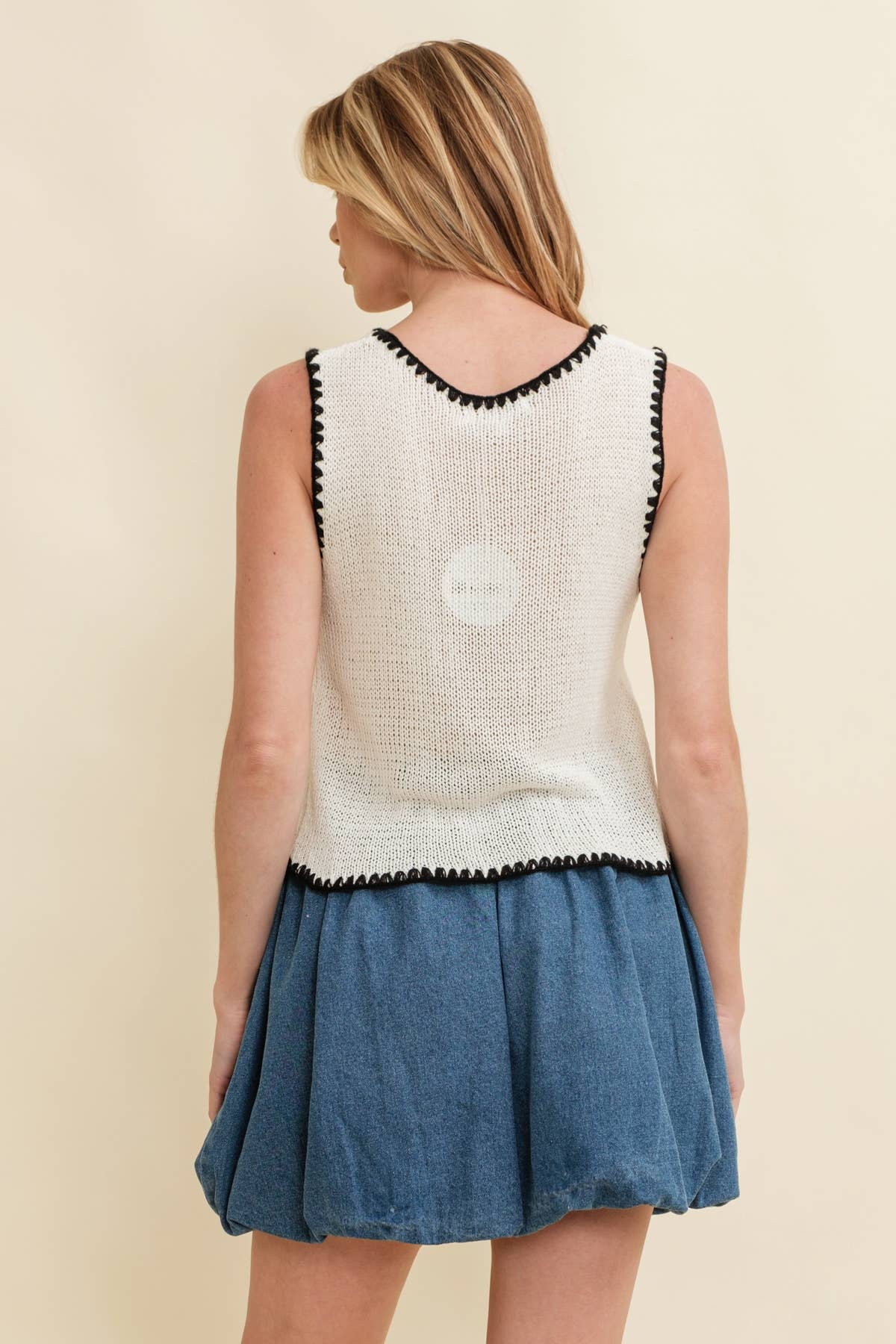 KNITTED BOW ACCENT TOP